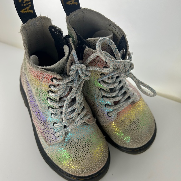 Dr. Martens - Picture 1 of 2